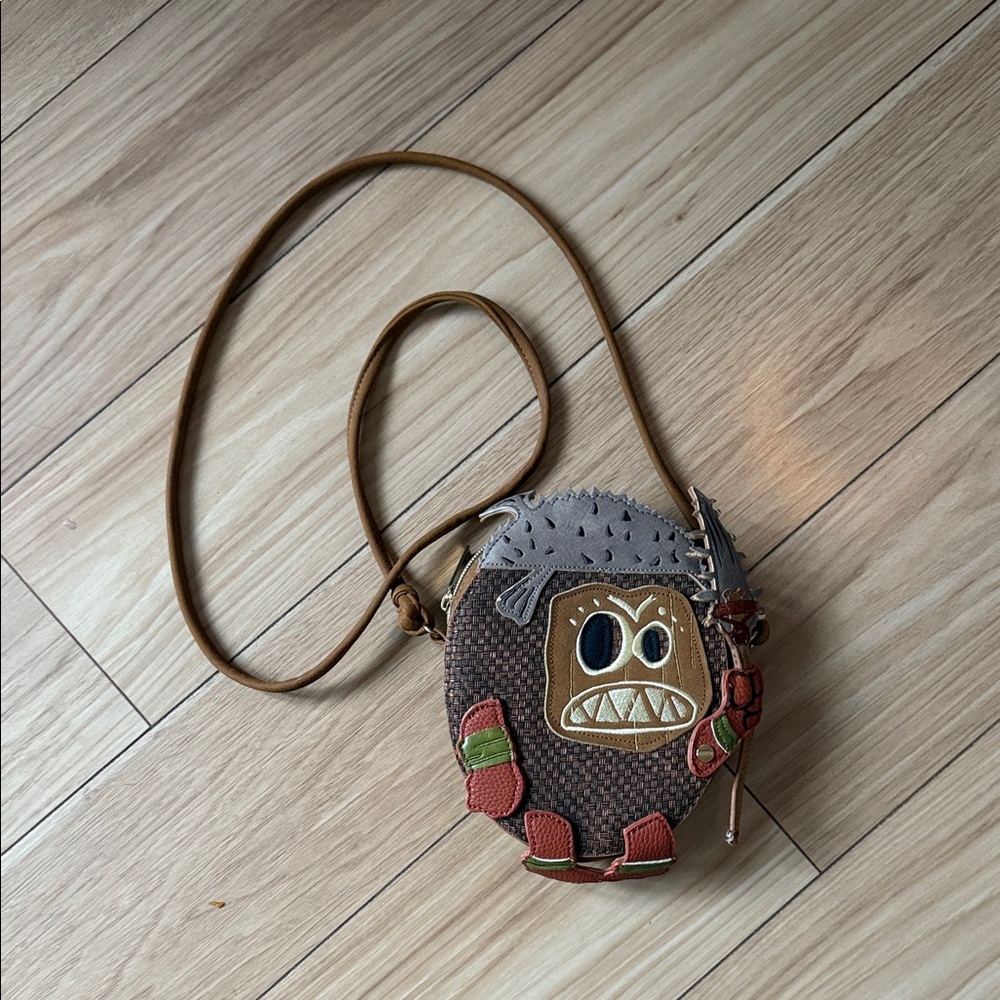 Rare Danielle Nicole Kakamora Crossbody